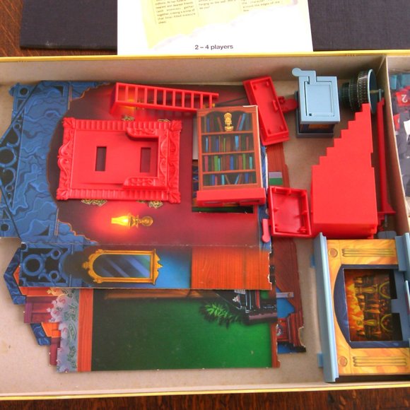 13 Dead End Drive murder-themed board game Milton Bradley 1993 Games Vintage Fun - Picture 15 of 16